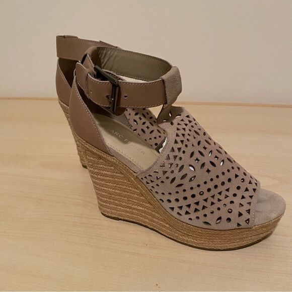 Marc Fisher Taupe Hasina Suede Wedge Size 7.5 - Picture 1 of 9